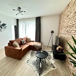 Cityscape ~ Ac/indoor Parking/balcony Apartament